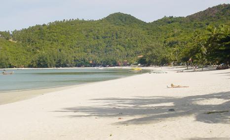 Tai pai Noi beach